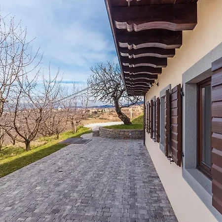 Cherry Orchard House Semesterbostad *