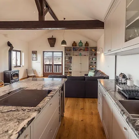 Cherry Orchard House * Smartno