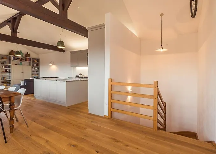 בית נופש Cherry Orchard House שמארטנו