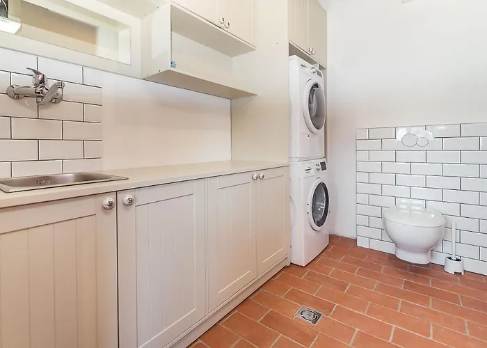 Cherry Orchard House בית נופש *