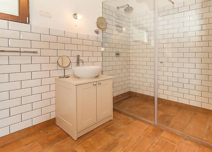 Cherry Orchard House בית נופש *