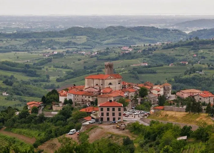 בית נופש Cherry Orchard House *