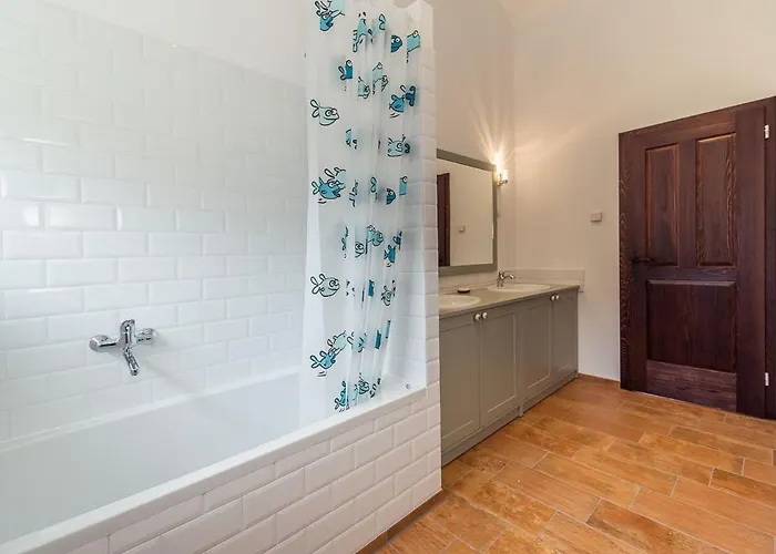 בית נופש Cherry Orchard House